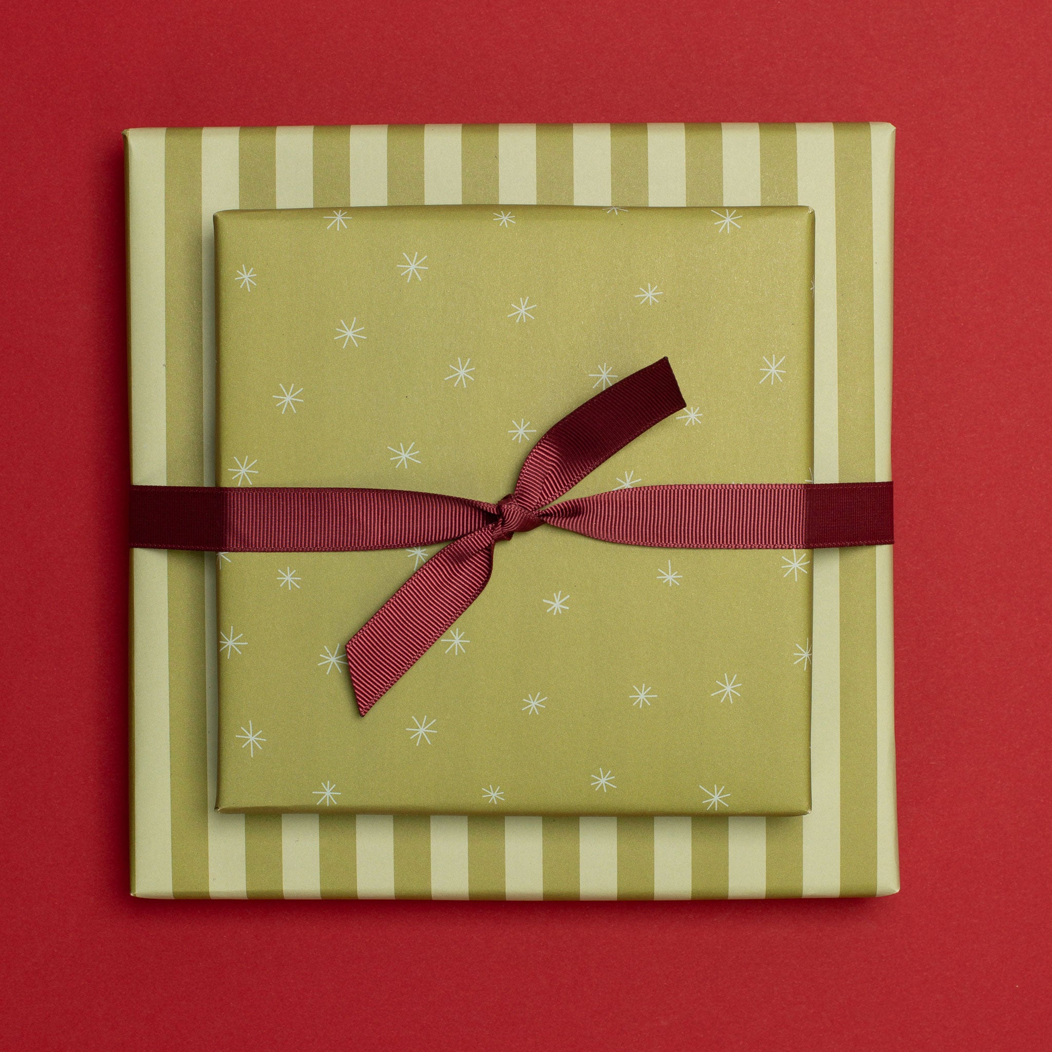 Geschenkpapier Sterne & Streifen