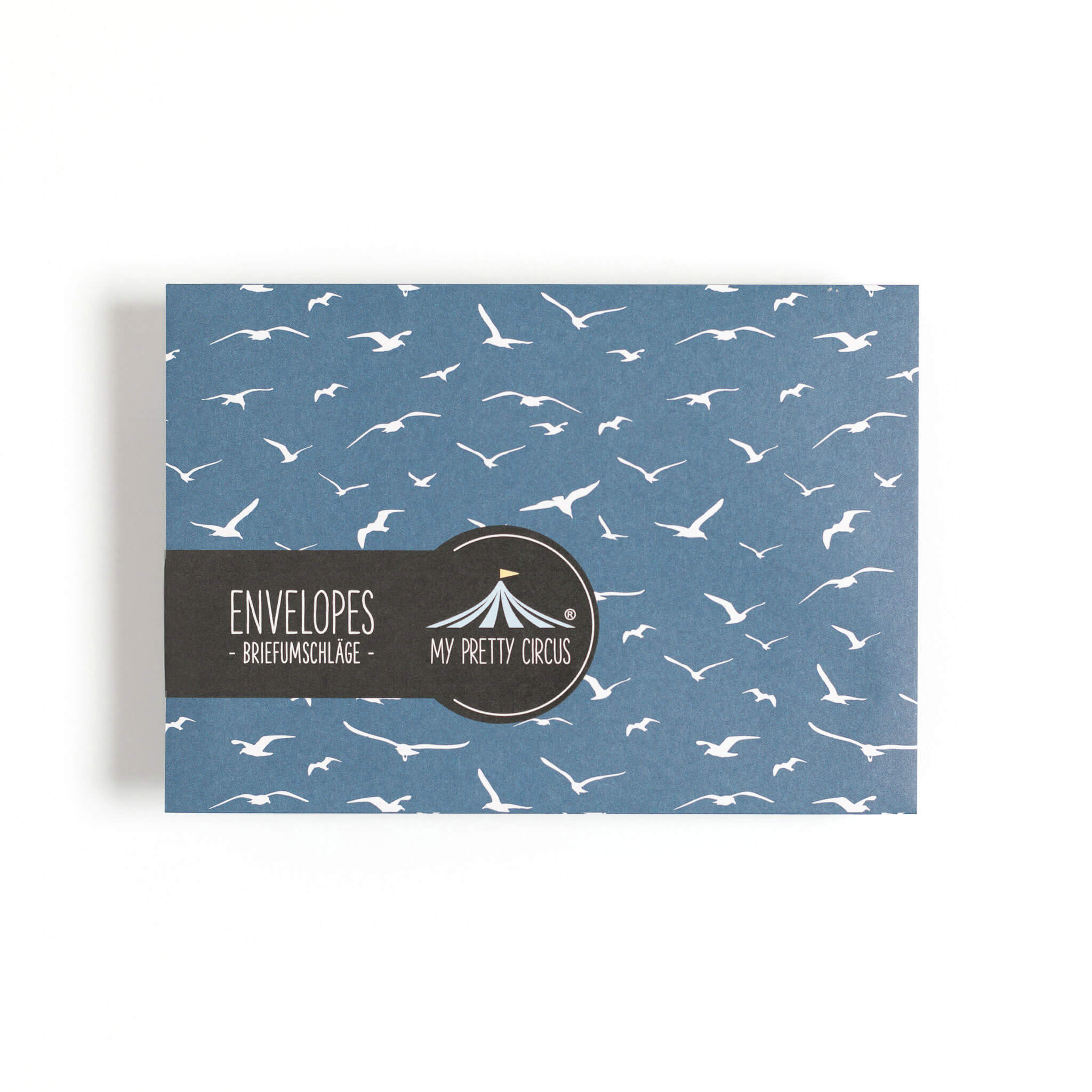 BRIEFUMSCHLÄGE BLAUE MÖWEN - Briefumschläge mit maritimen Möwen für Urlaubsgrüße, Set aus 8 blauen Kuverts in C6 mit selbstklebender Klappe und Adressetiketten zum Beschriften-EN-BIR001-PT | My Pretty Circus