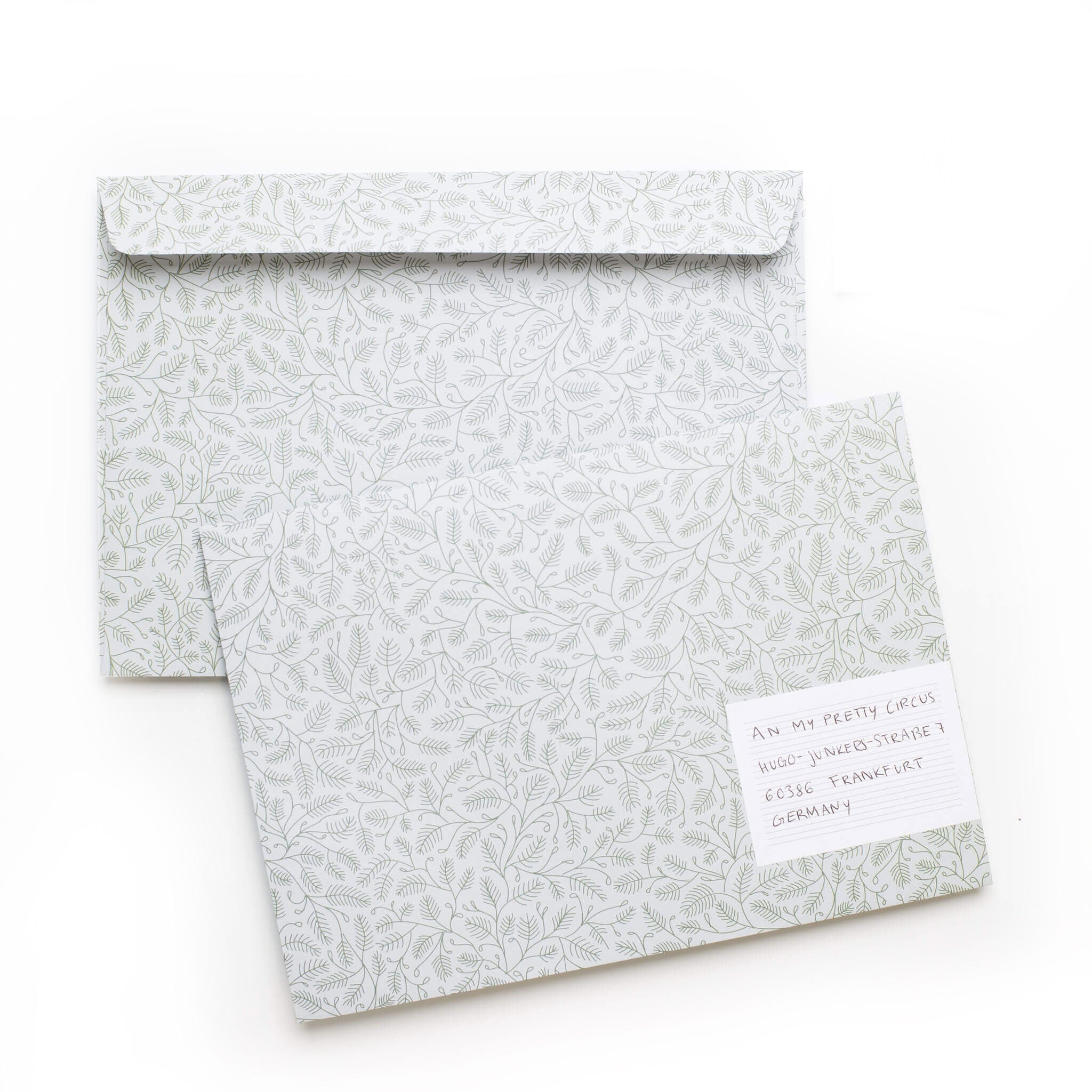 BRIEFUMSCHLÄGE ZWEIGE MINT - Briefumschläge mit Tannenzweigen für Weihnachtsgrüße, Set aus 8 mintfarbenen Kuverts in C5 mit selbstklebender Klappe und Adressetiketten zum Beschriften-EN-BRA2205-MI | My Pretty Circus