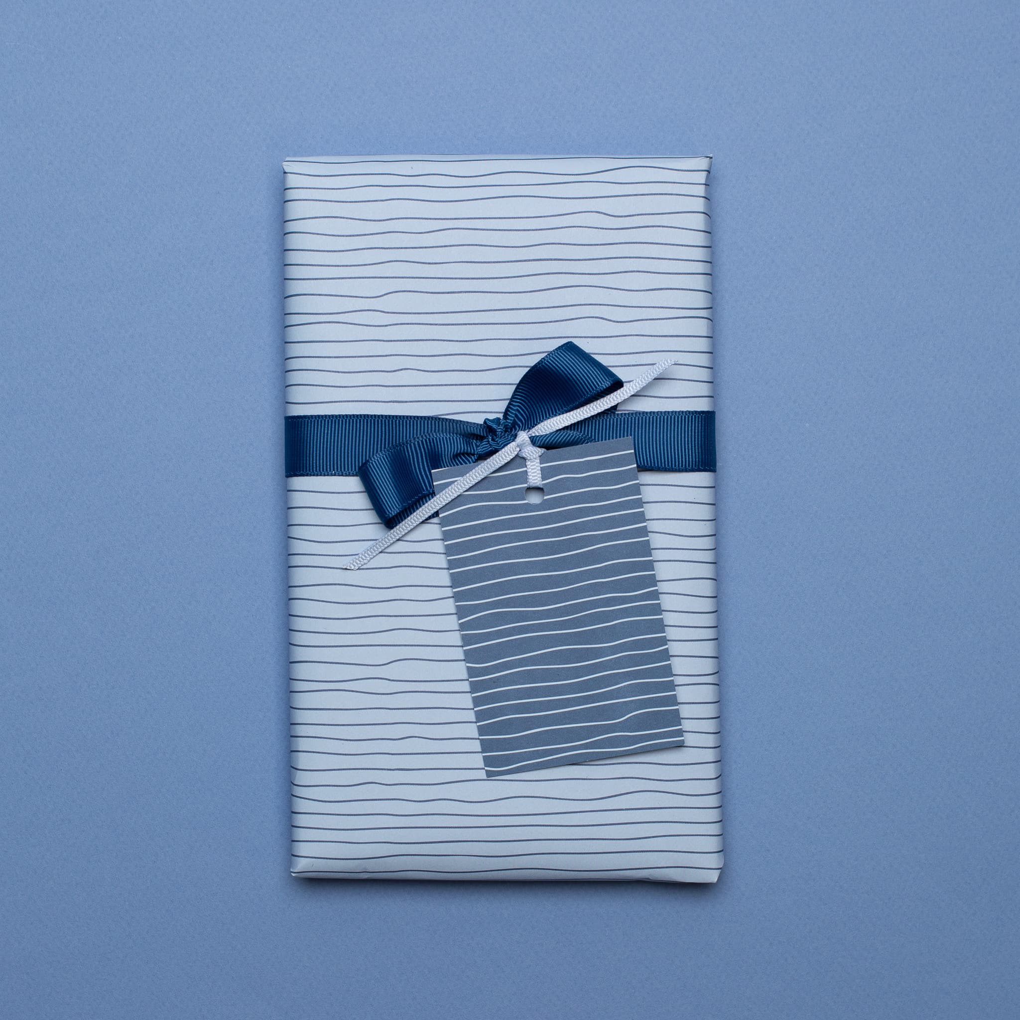 Geschenkanhänger "Wasser" - 5er Set in blau mit farblich passendem Band - 100% Recyclingpapier von My Pretty Circus | GT-WAT007-PT