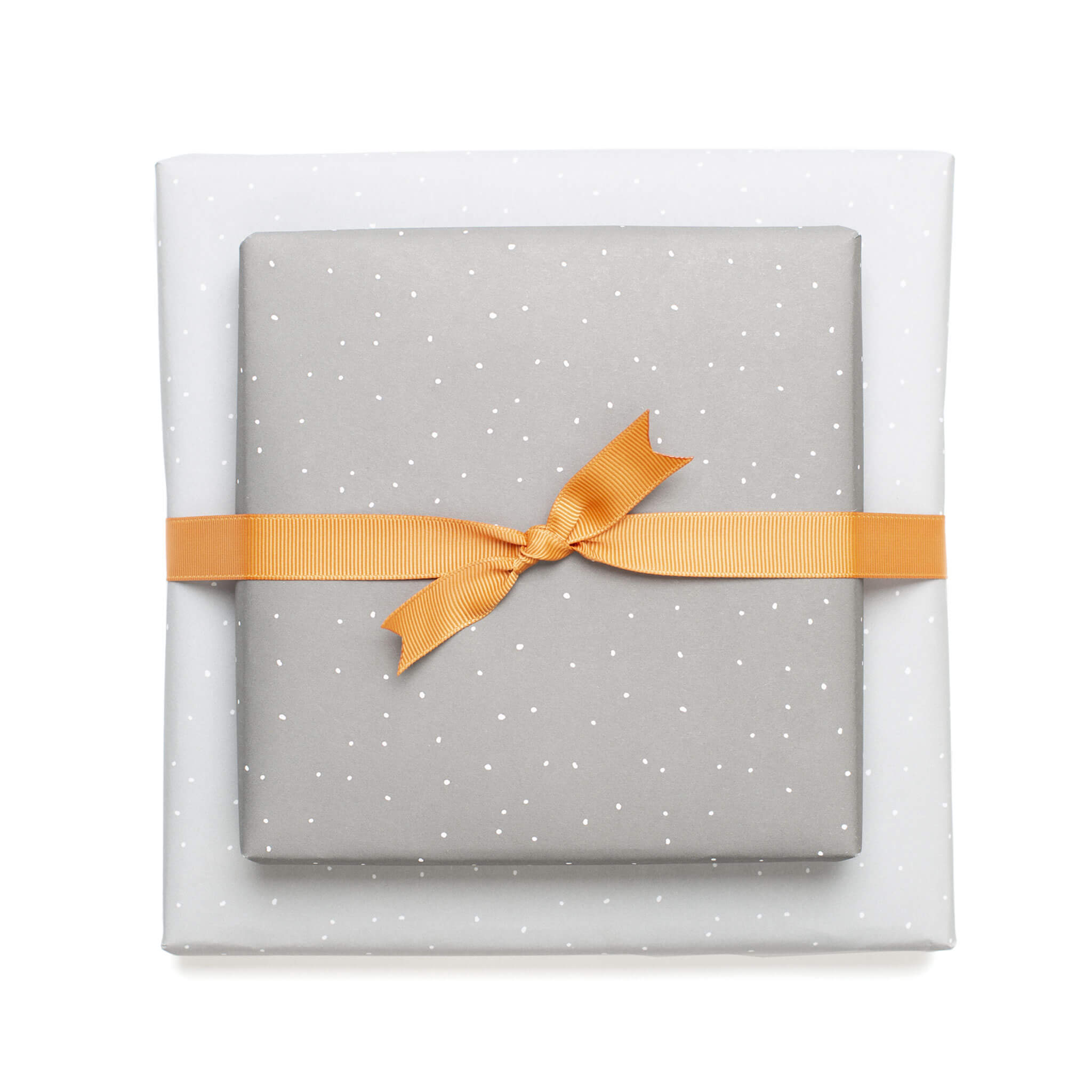 Geschenkpapier "Schneesturm" - mit Punkten in grau und weiß - doppelseitig bedruckt auf 100% Recyclingpapier von My Pretty Circus | RW-SNO1620-DG