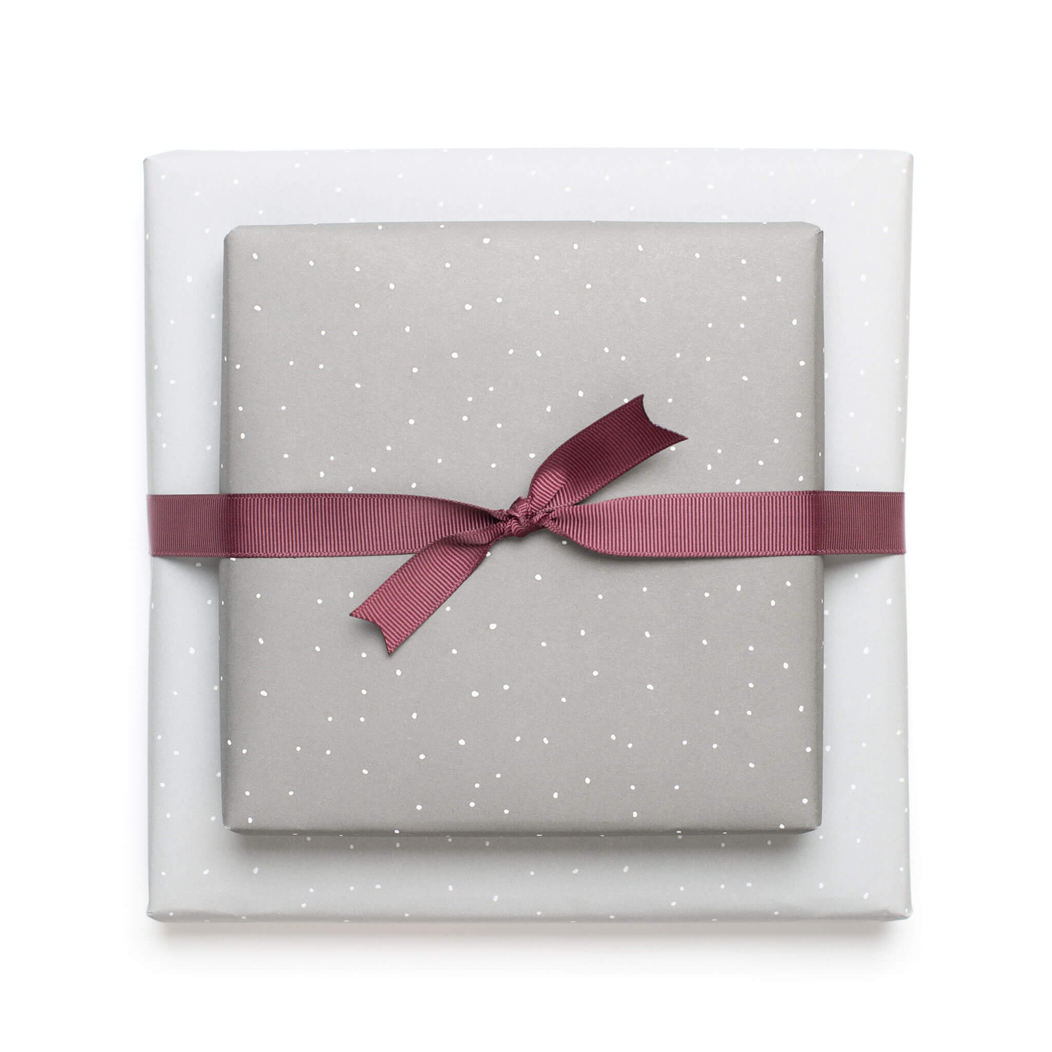 Geschenkpapier "Schneesturm" - mit Punkten in grau und weiß - doppelseitig bedruckt auf 100% Recyclingpapier von My Pretty Circus | RW-SNO1620-DG