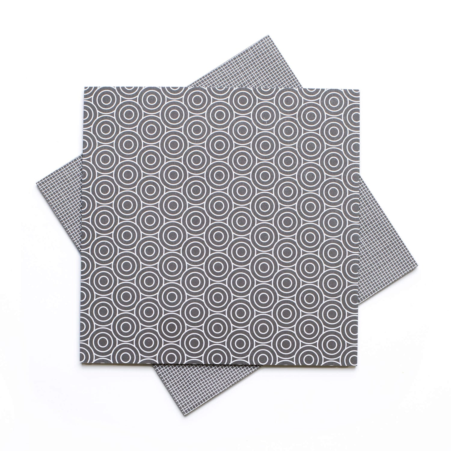 Origami Papier schwarze "Kreise" für kreatives Basteln - 25 Blatt doppelseitiges Faltpapier mit schwarz weißem Kreis- und Netzmuster aus 15x15cm Recyclingpapier-OR-CIR2208-BL | My Pretty Circus