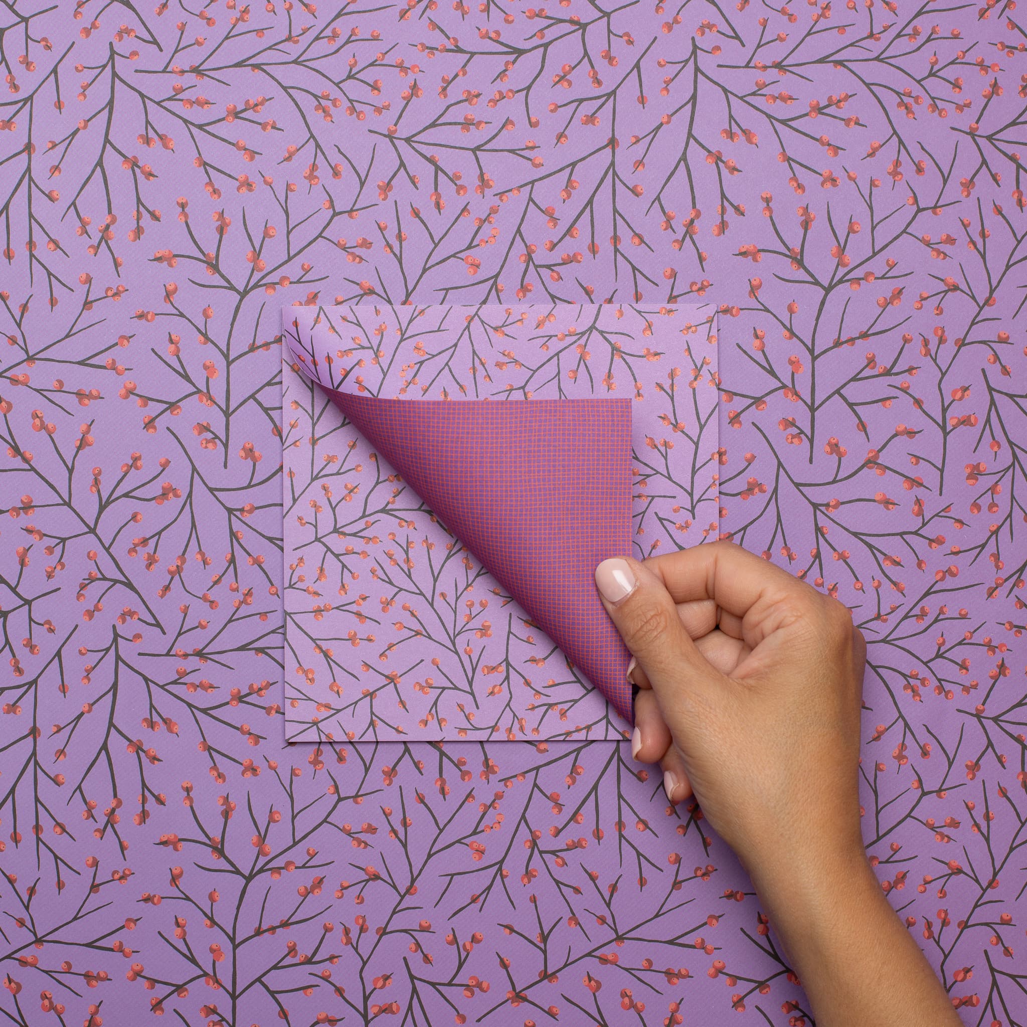 Origami Papier "Ilex" für kreatives Basteln - 25 Blatt doppelseitiges Faltpapier in lila mit zarten Stechpalmenzweigen aus 15x15cm Recyclingpapier-OR-ILE2301-PU | My Pretty Circus