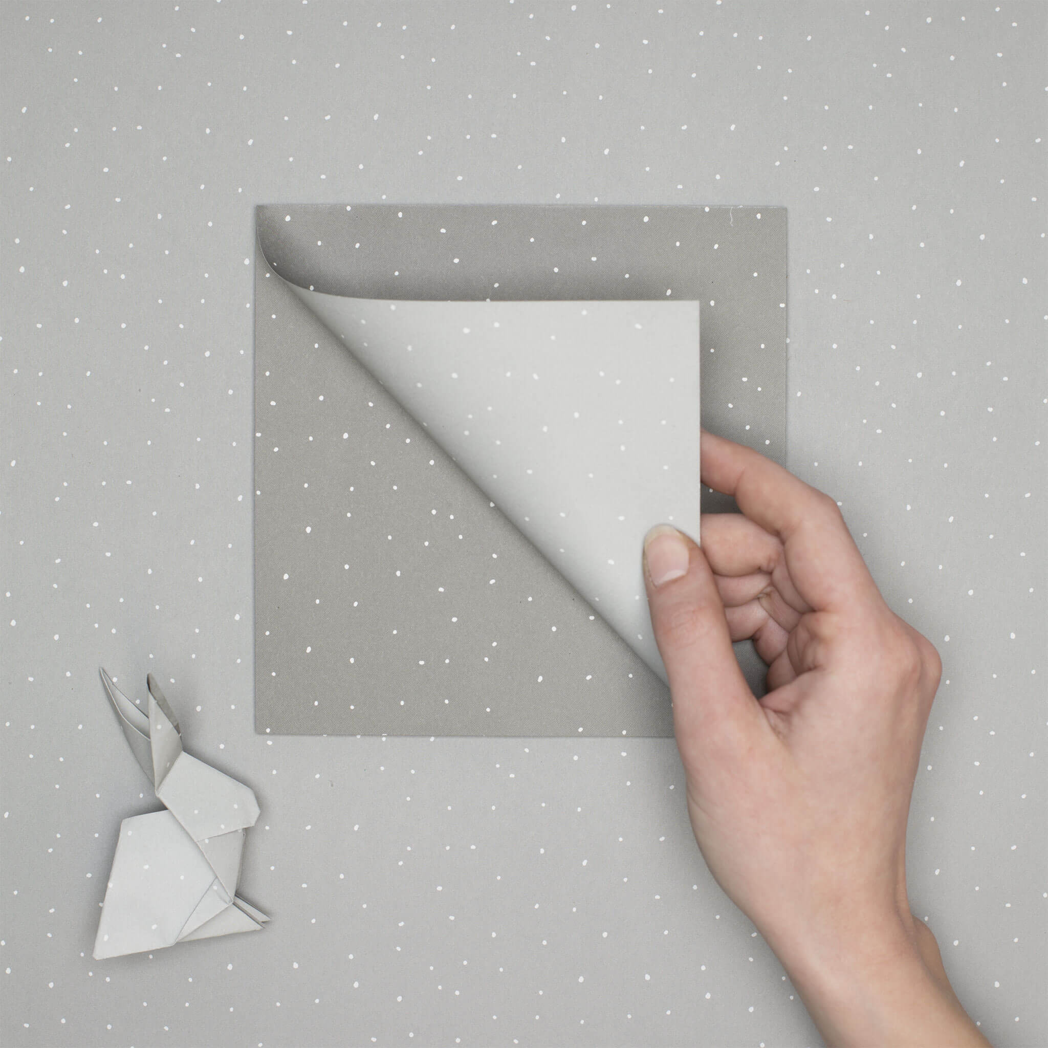 Origami Papier "Schneesturm" für kreatives Basteln - 25 Blatt doppelseitiges Faltpapier mit weißen Punkten auf grauem Hintergrund aus 15x15cm Recyclingpapier-OR-SNO2210-GR | My Pretty Circus