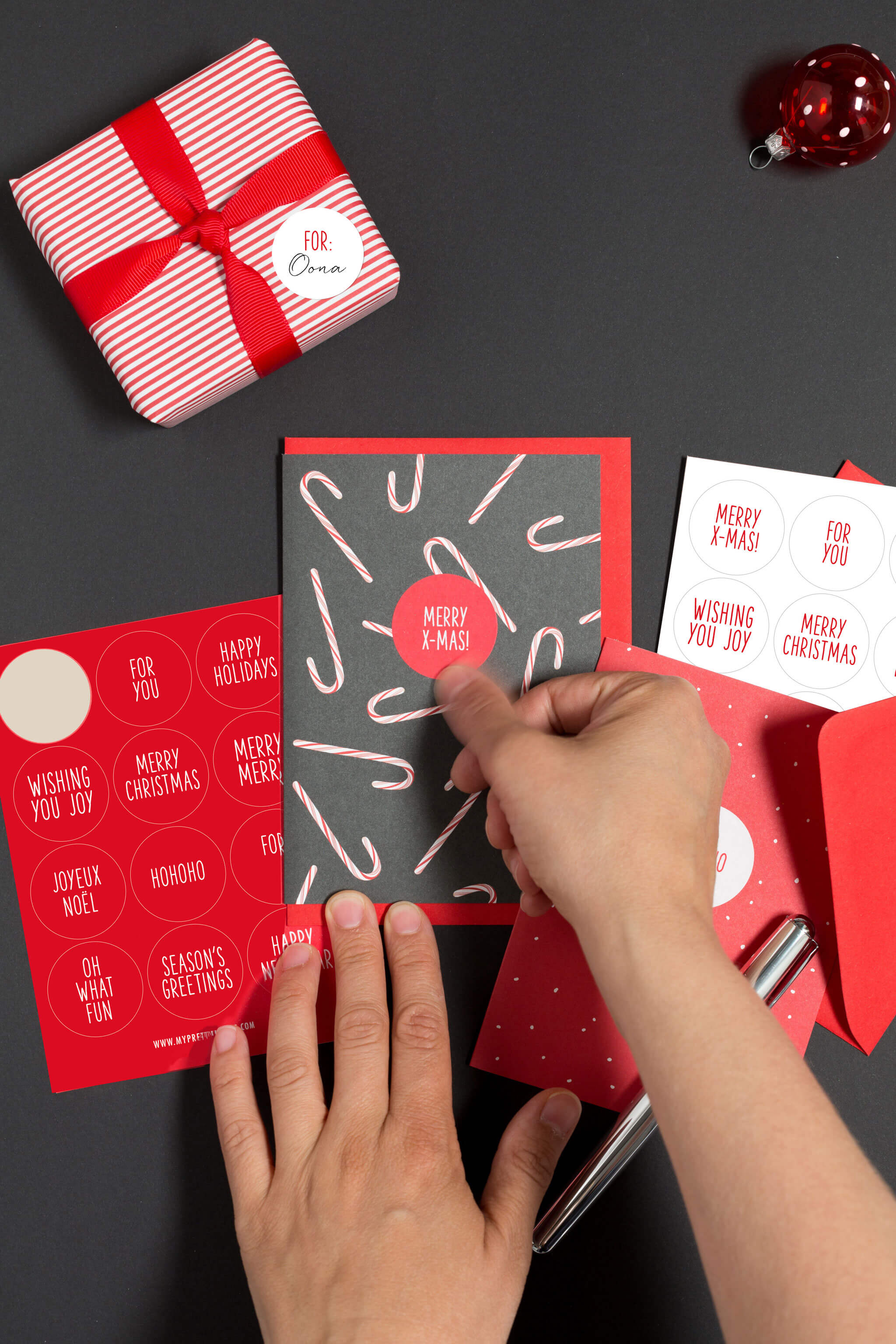 Sticker "Merry XMas"rund rot/weiss