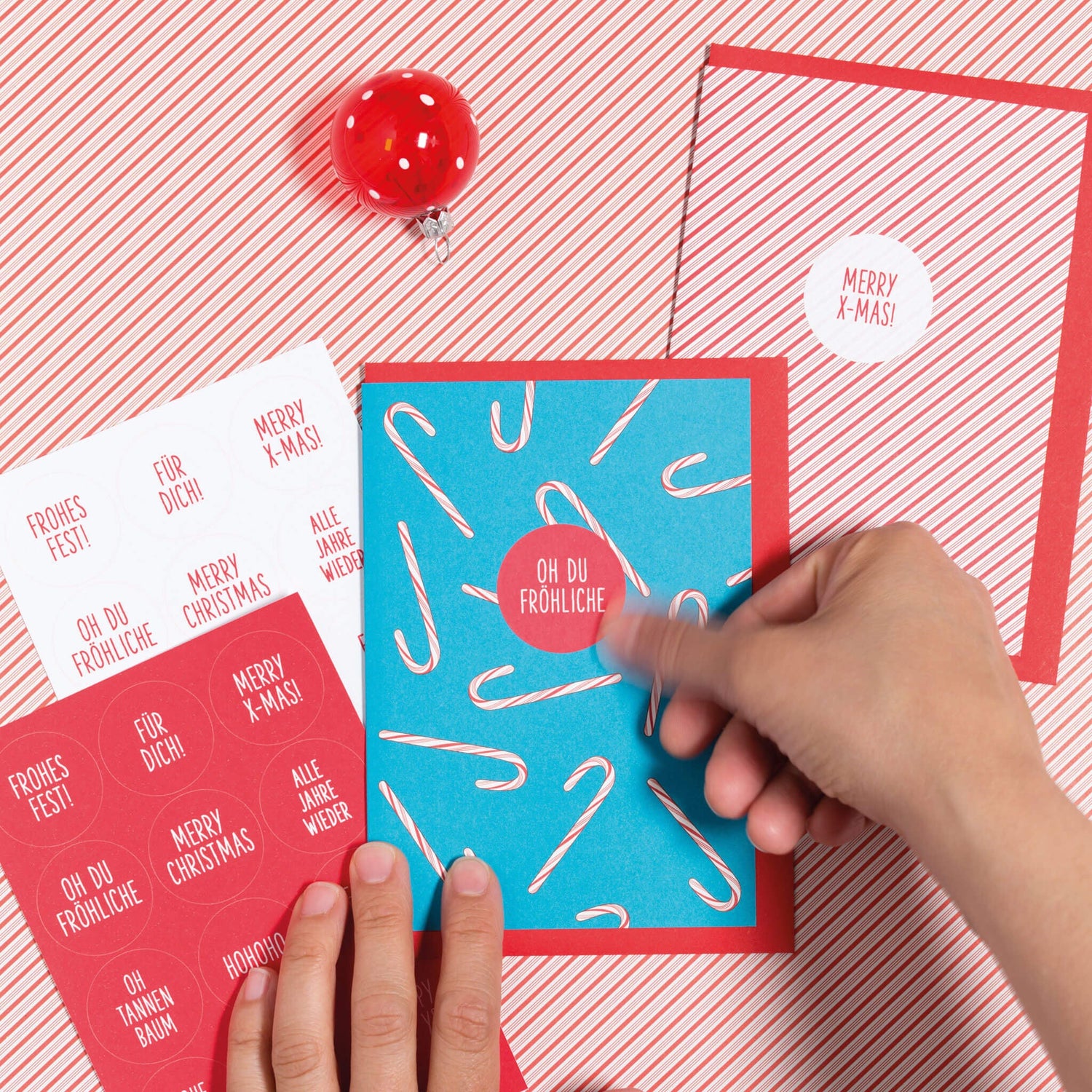 Sticker "Frohes Fest" rund rot