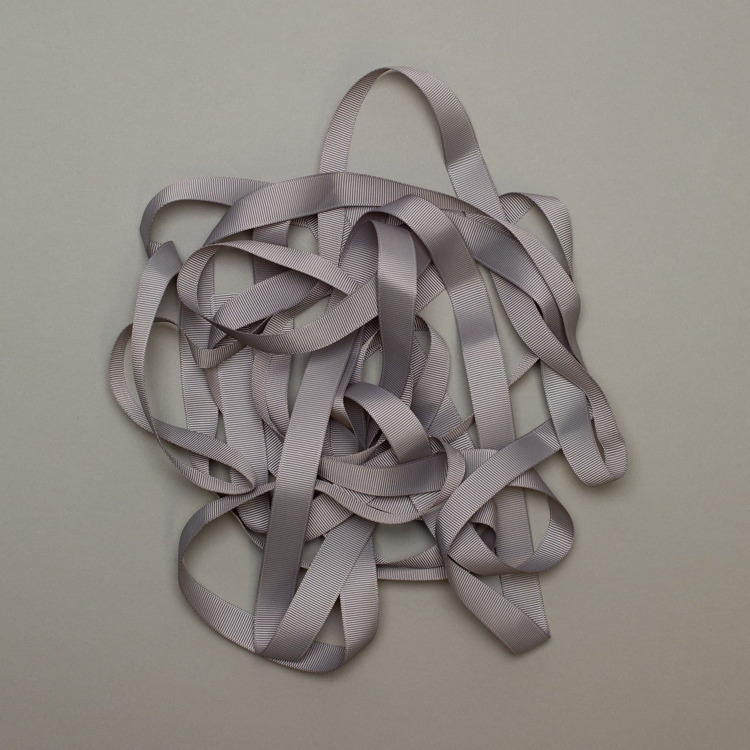 Gift ribbon light grey - 16mm x 5m