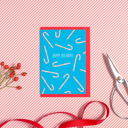 WEIHNACHTSKARTE &quot;HAPPY HOLIDAYS&quot; mit Zuckerstangen Muster in türkis von My Pretty Circus | GC-CAN1611-TQ