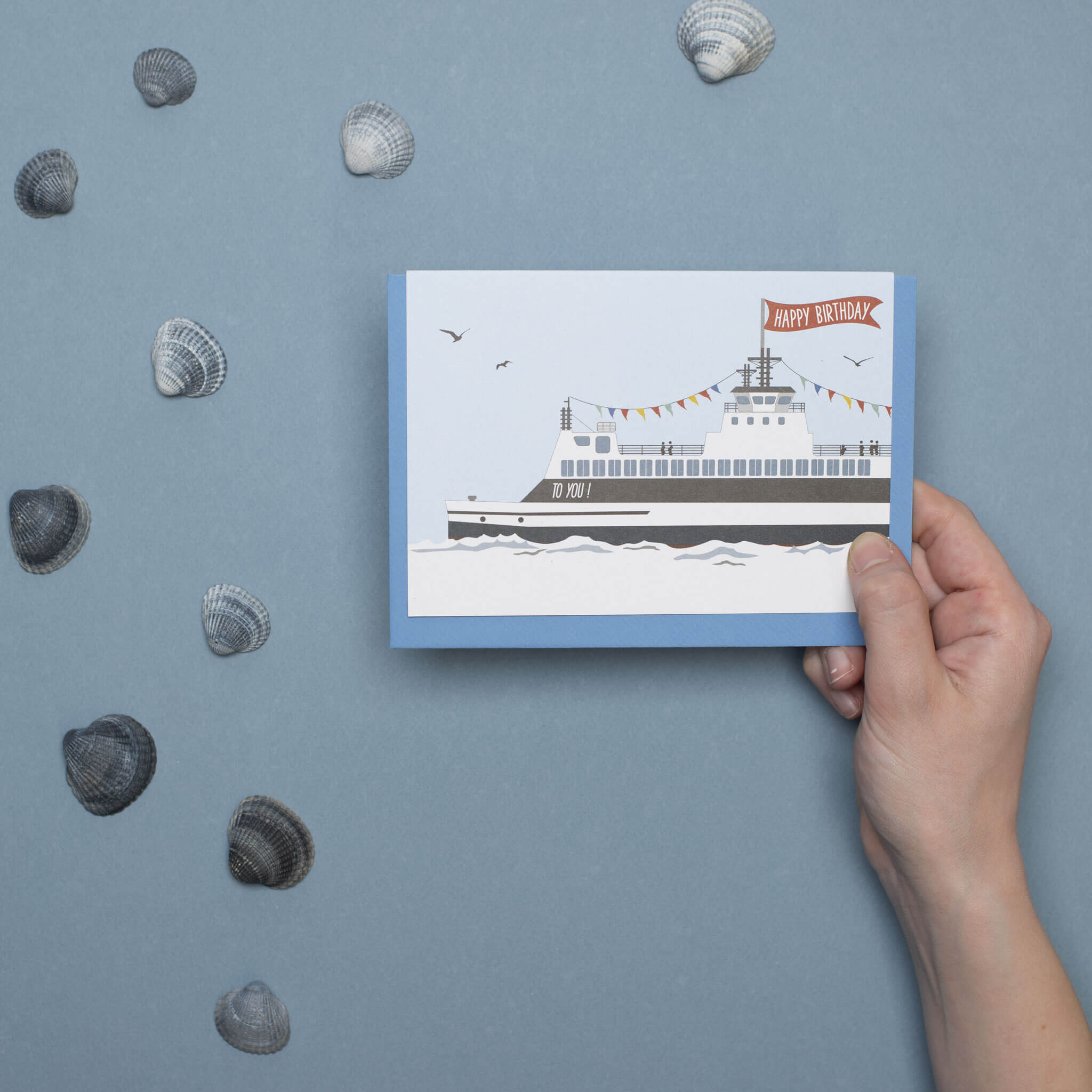 GEBURTSTAGSKARTE SCHIFF mit Wimpeln &quot;HAPPY BIRTHDAY&quot; von My Pretty Circus | GC-FER2202-LB