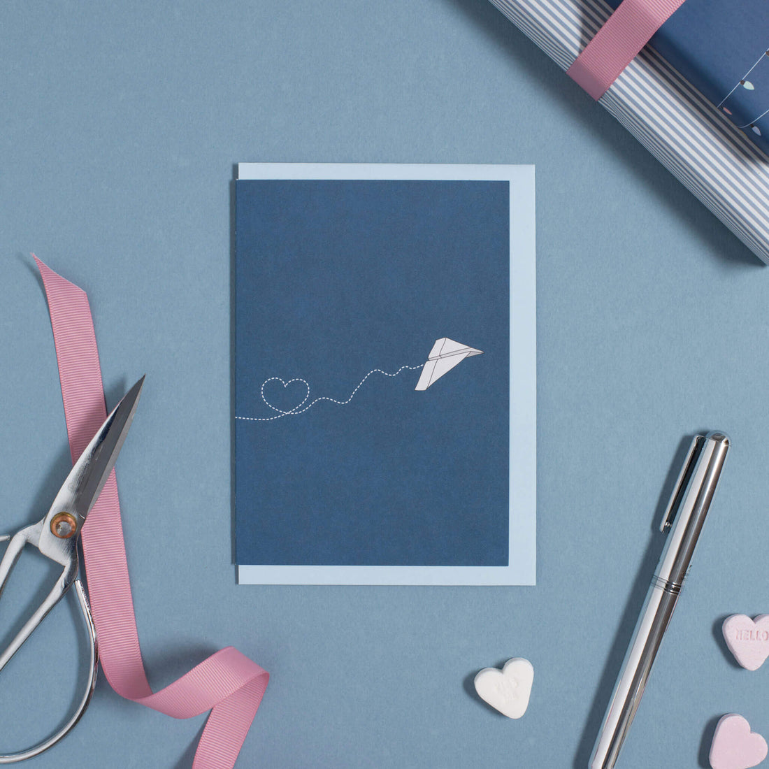 GRUSSKARTE PAPIERFLIEGER mit Herz in blau von My Pretty Circus | GC-HEA1617-PT