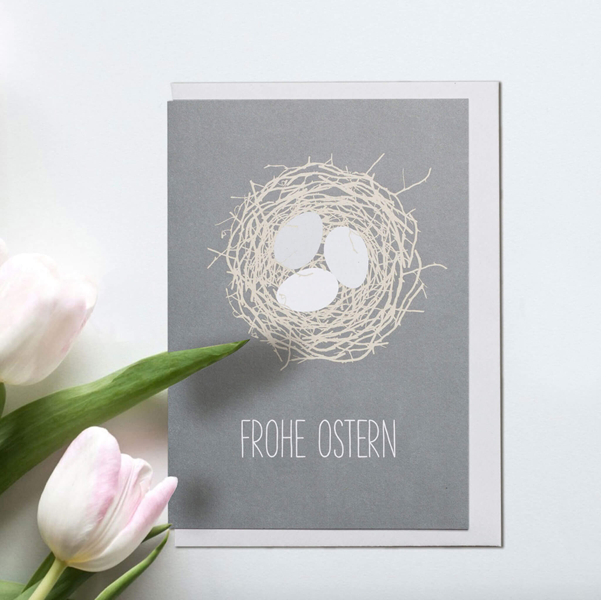 OSTERKARTE NEST &quot;FROHE OSTERN&quot; mit Nest und Eiern in grau von My Pretty Circus | GC-OST1801-DG