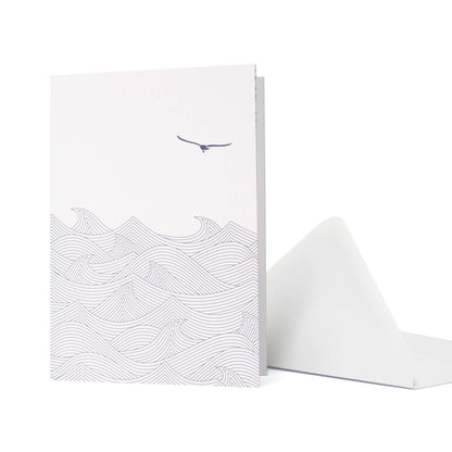 GRUSSKARTE MEER UND MÖWE in weiß ohne Text von My Pretty Circus | GC-WAV2204-WH