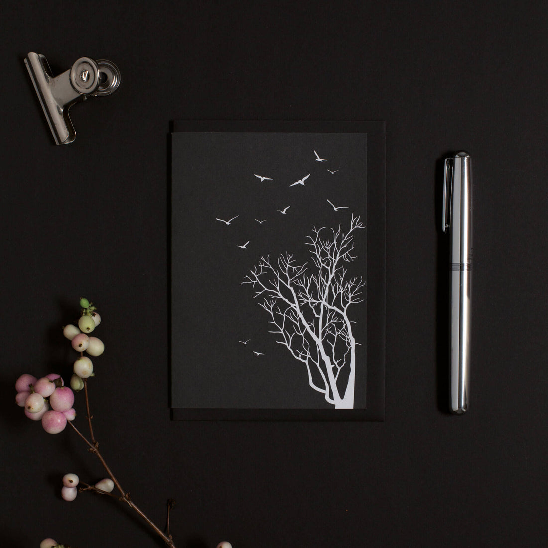 TRAUERKARTE WINTERBAUM ohne Text in schwarz  von My Pretty Circus | GC-WIN1610-BK