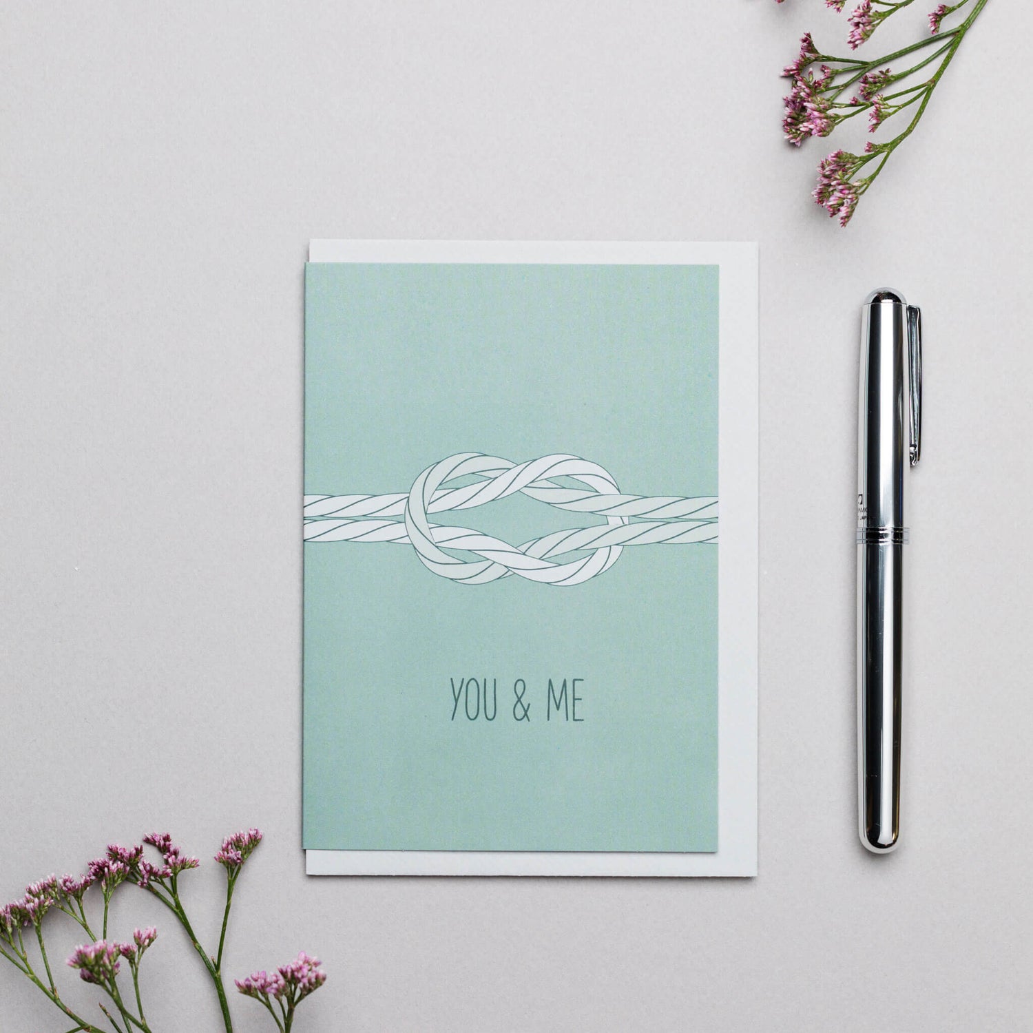 GRUSSKARTE &quot;YOU &amp; ME&quot; mit maritimem Kreuzknoten in rauchmint von My Pretty Circus | GC-YOU1940-SM