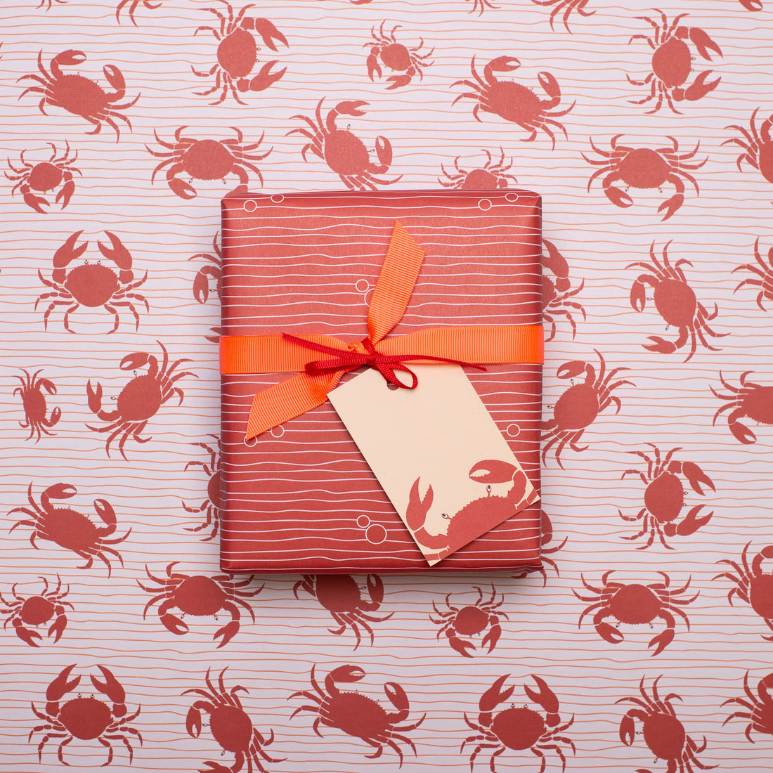 Geschenkanhänger &quot;Krabbe&quot; - 5er Set in rot und korall mit farblich passendem Band - 100% Recyclingpapier von My Pretty Circus | GT-CRA19-RE