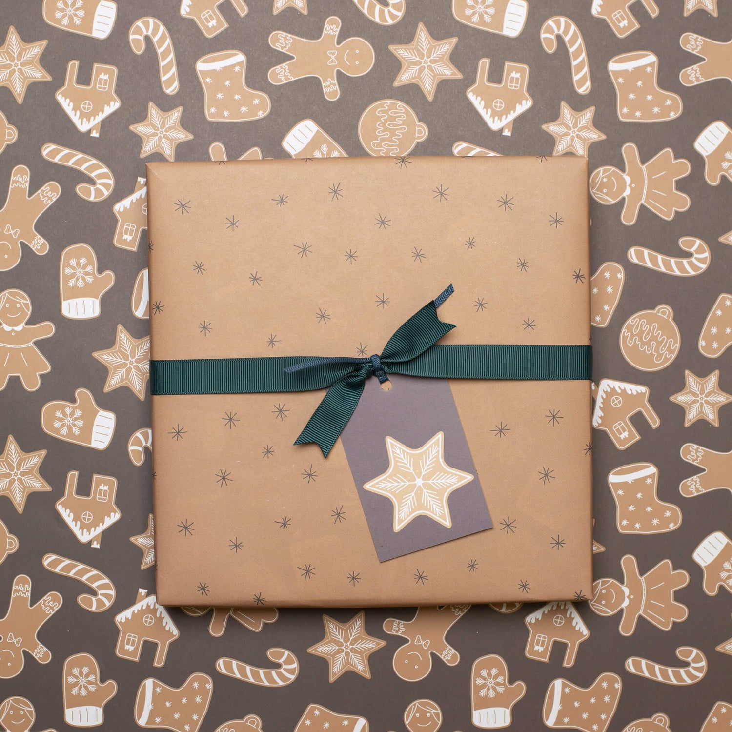 Geschenkanhänger &quot;Lebkuchen&quot; - 5er Set mit Stern aus Lebkuchen und farblich passendem Band - 100% Recyclingpapier von My Pretty Circus | GT-GIN2201-BR