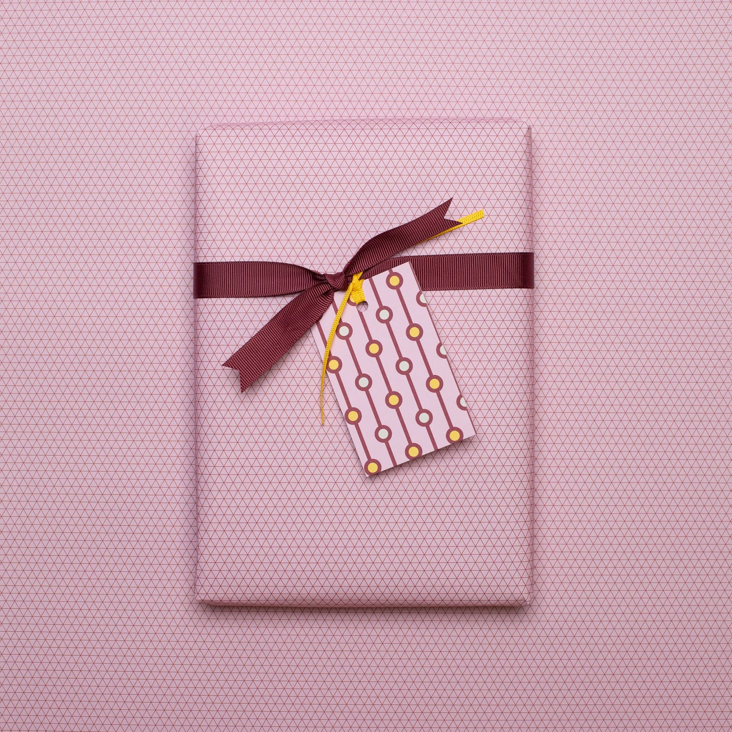 Geschenkanhänger &quot;Perlen&quot; - 5er Set mit rosa Perlenmuster und farblich passendem Band - 100% Recyclingpapier von My Pretty Circus | GT-PEA011-RO