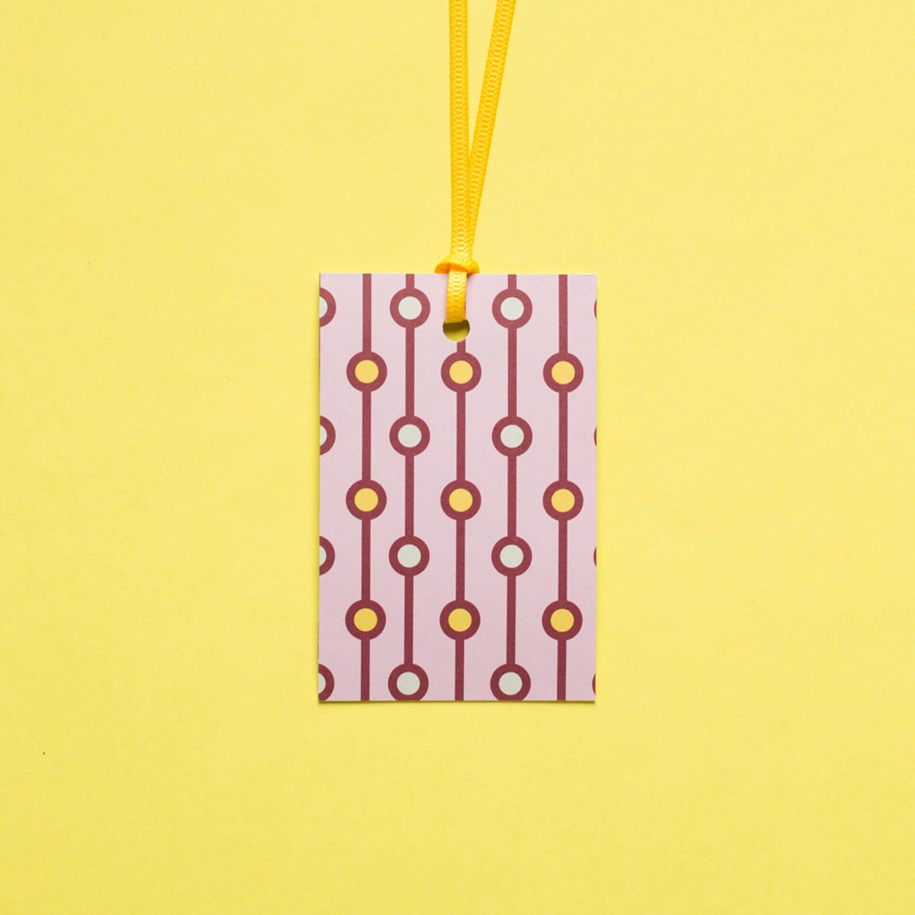 Geschenkanhänger &quot;Perlen&quot; - 5er Set mit rosa Perlenmuster und farblich passendem Band - 100% Recyclingpapier von My Pretty Circus | GT-PEA011-RO