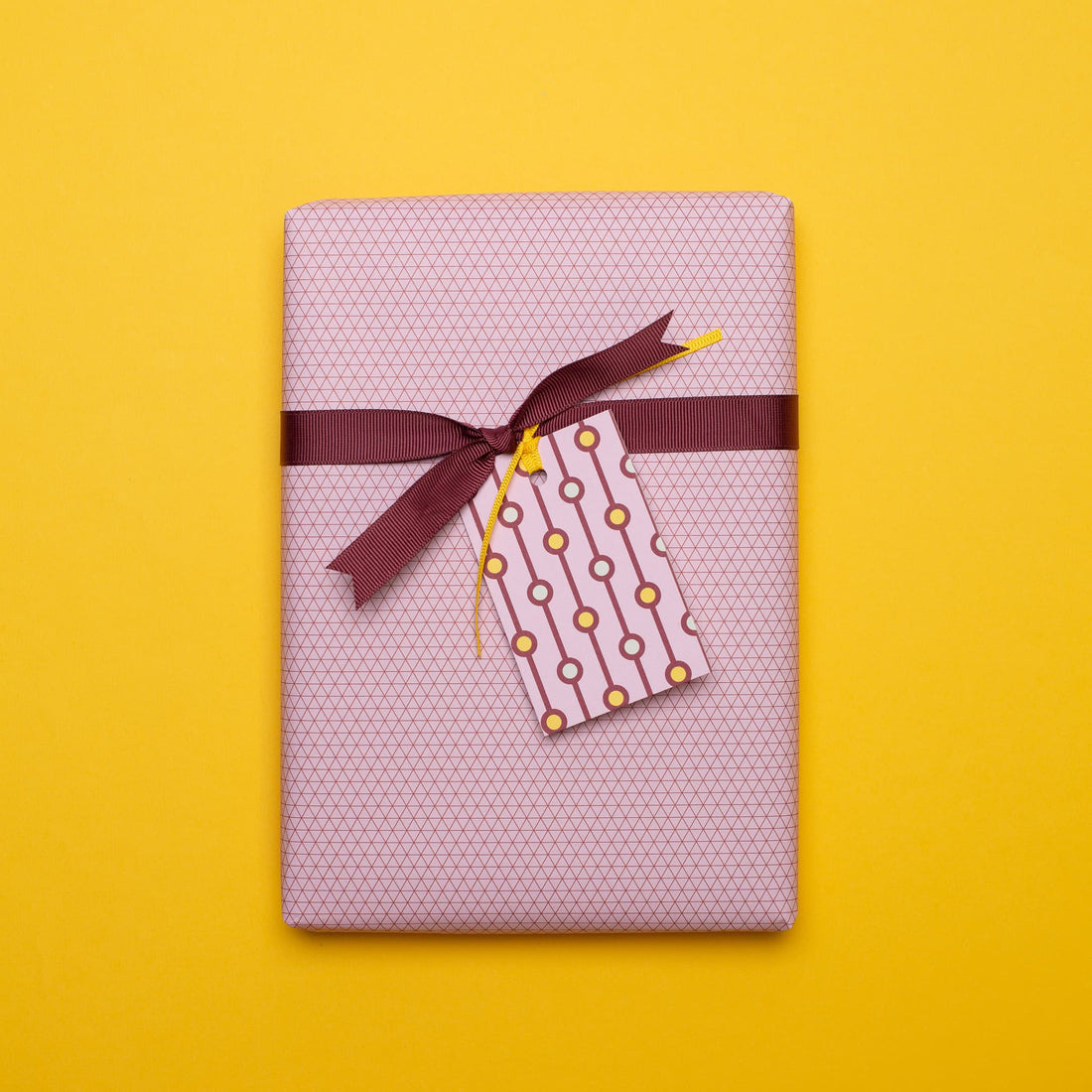Geschenkanhänger &quot;Perlen&quot; - 5er Set mit rosa Perlenmuster und farblich passendem Band - 100% Recyclingpapier von My Pretty Circus | GT-PEA011-RO