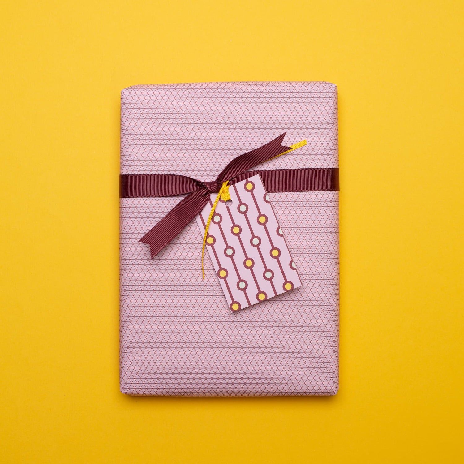 Geschenkanhänger &quot;Perlen&quot; - 5er Set mit rosa Perlenmuster und farblich passendem Band - 100% Recyclingpapier von My Pretty Circus | GT-PEA011-RO
