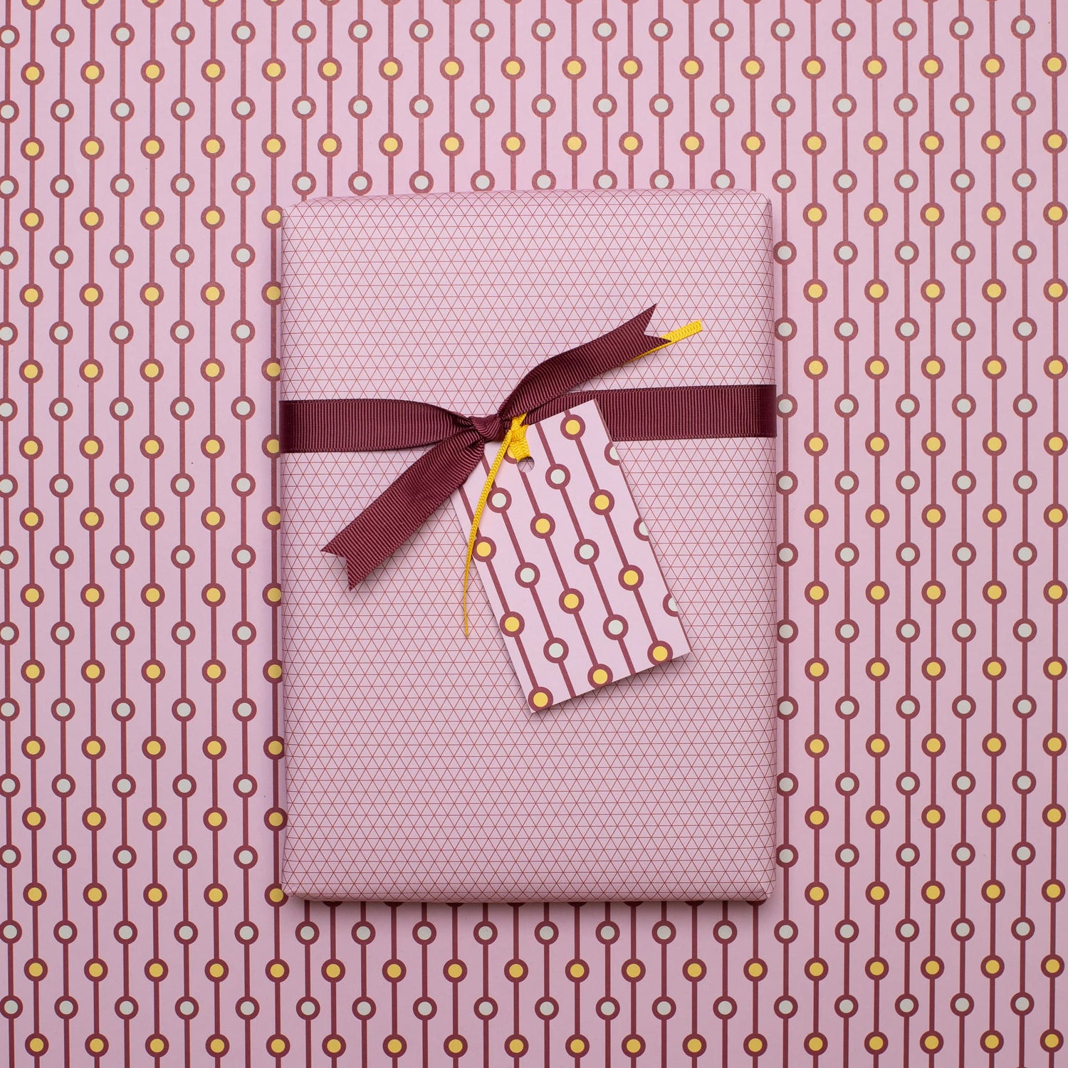 Geschenkanhänger &quot;Perlen&quot; - 5er Set mit rosa Perlenmuster und farblich passendem Band - 100% Recyclingpapier von My Pretty Circus | GT-PEA011-RO