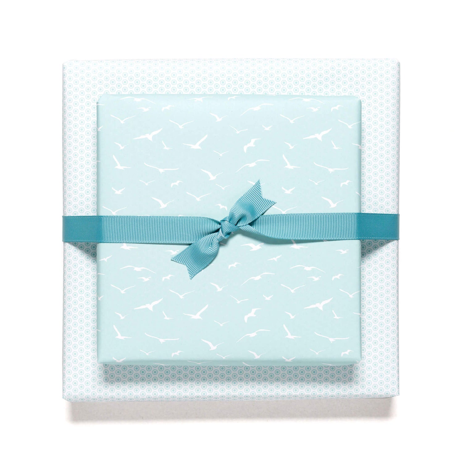 Geschenkpapier &quot;Vögel&quot; mit weißen Möwen vor mint - doppelseitig bedruckt auf 100% Recyclingpapier  von My Pretty Circus | RW-BIR1601-MI