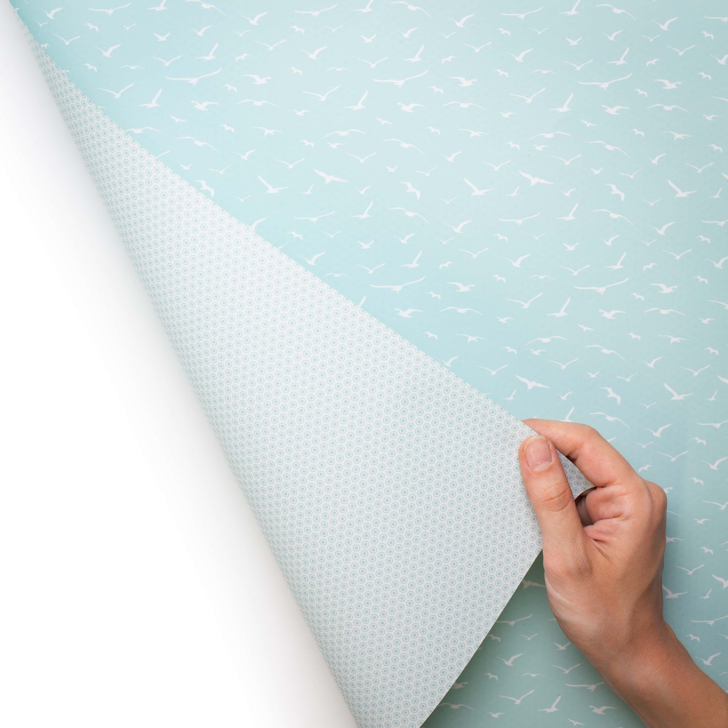 Geschenkpapier &quot;Vögel&quot; mit weißen Möwen vor mint - doppelseitig bedruckt auf 100% Recyclingpapier  von My Pretty Circus | RW-BIR1601-MI