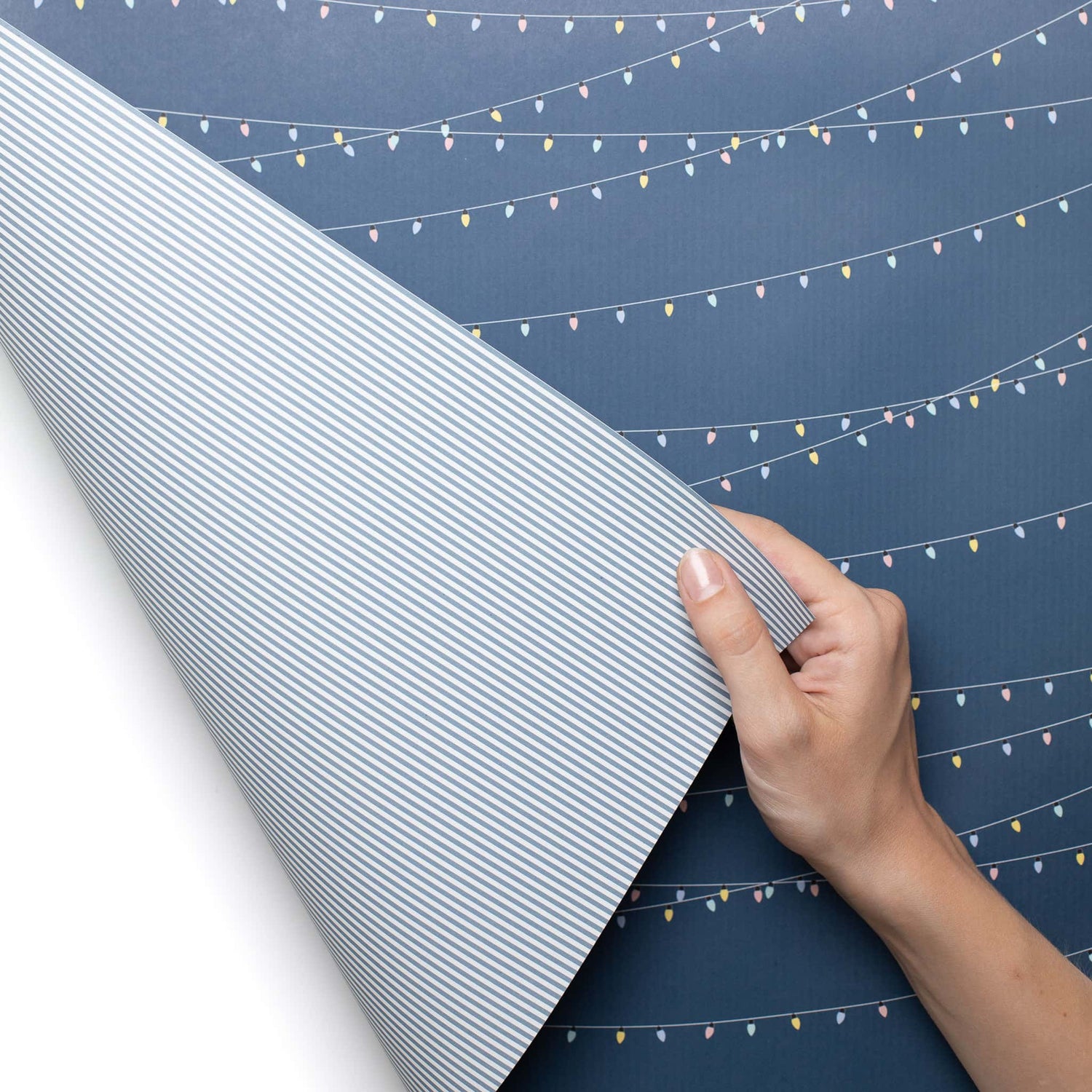 Geschenkpapier &quot;Lichterkette&quot; &amp; Streifen - doppelseitig bedruckt auf 100% Recyclingpapier  von My Pretty Circus | RW-LIG1617-PT