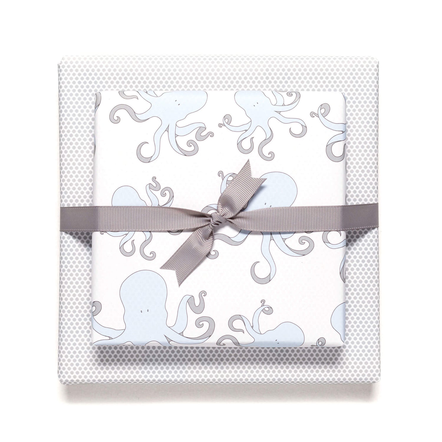 Geschenkpapier &quot;Krake&quot; und Sterne in weiß und blau - doppelseitig bedruckt auf 100% Recyclingpapier  von My Pretty Circus | RW-OCT1611-WH