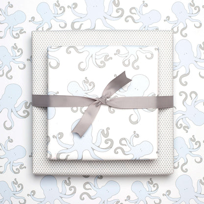 Geschenkpapier &quot;Krake&quot; und Sterne in weiß und blau - doppelseitig bedruckt auf 100% Recyclingpapier  von My Pretty Circus | RW-OCT1611-WH