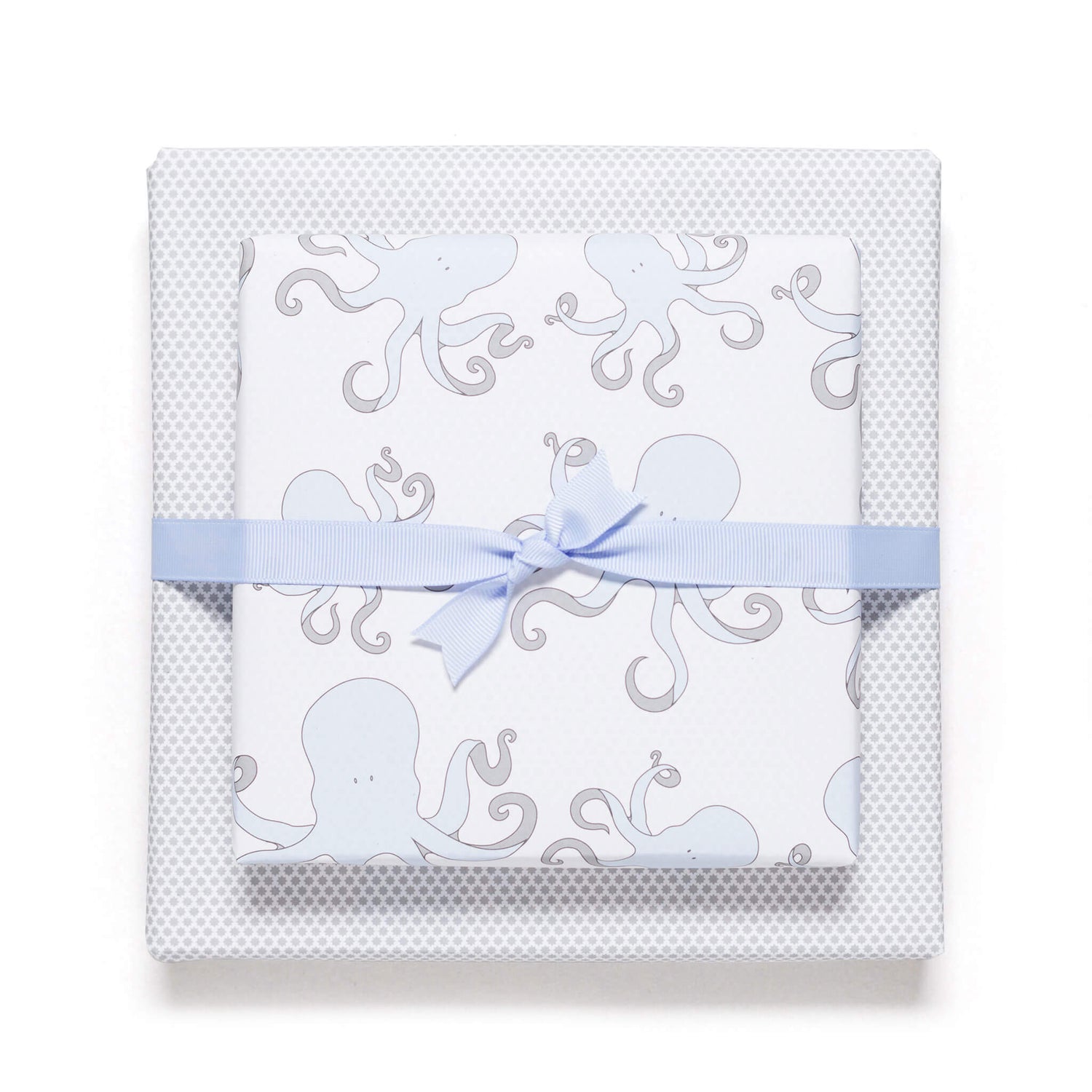 Geschenkpapier &quot;Krake&quot; und Sterne in weiß und blau - doppelseitig bedruckt auf 100% Recyclingpapier  von My Pretty Circus | RW-OCT1611-WH