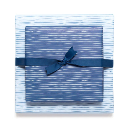 Geschenkpapier &quot;Wasser&quot; in hellblau und blau - doppelseitig bedruckt auf 100% Recyclingpapier  von My Pretty Circus | RW-WAT1824-BL