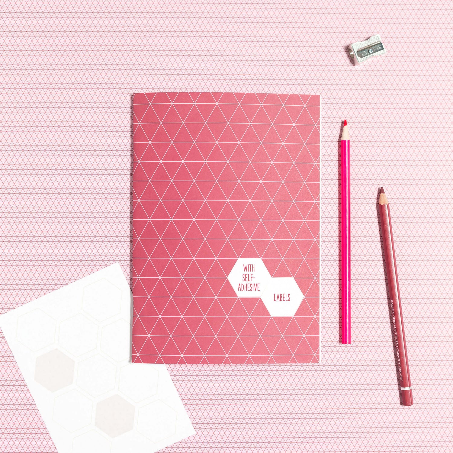 Notizheft &quot;Dreiecke&quot; Notizheft &quot;Dreiecke&quot; - Notizbuch in DIN A5 mit geometrischem Muster in dunkelrot - Recyclingpapier von My Pretty Circus | NB-TRA1803-TQ