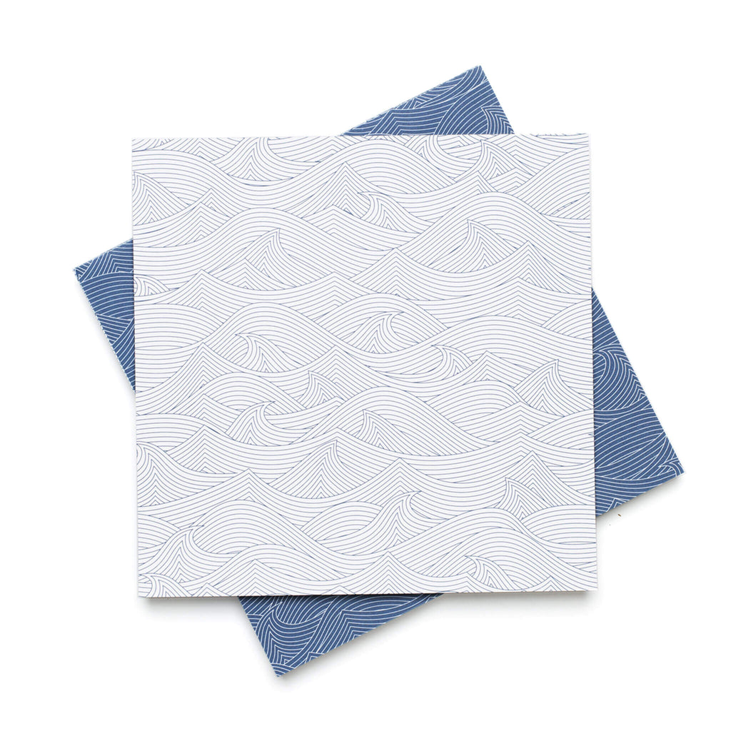 Origami Papier "Wellen" für kreatives Basteln - 25 Blatt doppelseitiges Faltpapier mit blau weiße Wellen aus 15x15cm Recyclingpapier-OR-WAV2207-WH | My Pretty Circus