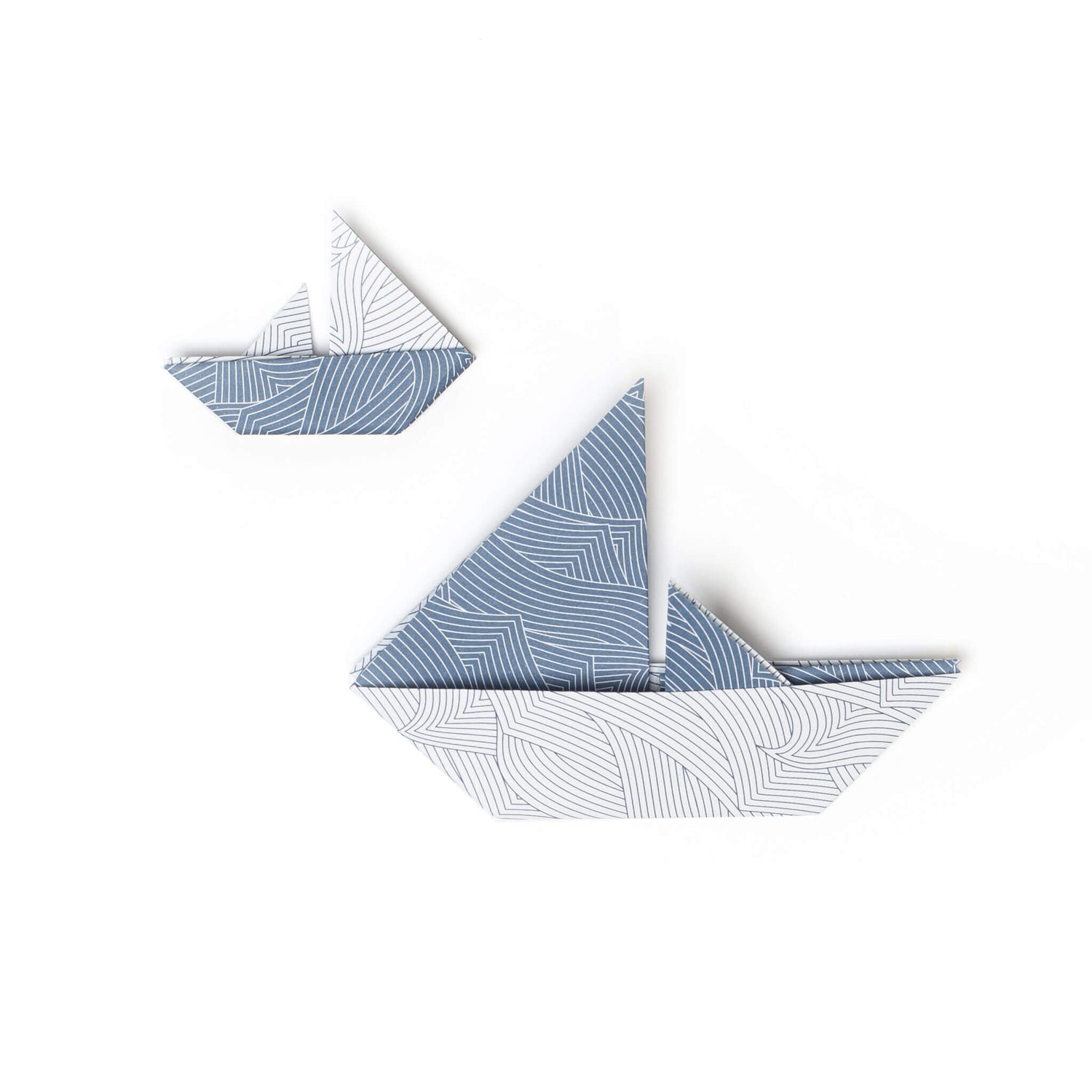 Origami Papier &quot;Wellen&quot; für kreatives Basteln - 25 Blatt doppelseitiges Faltpapier mit blau weiße Wellen aus 15x15cm Recyclingpapier-OR-WAV2207-WH | My Pretty Circus