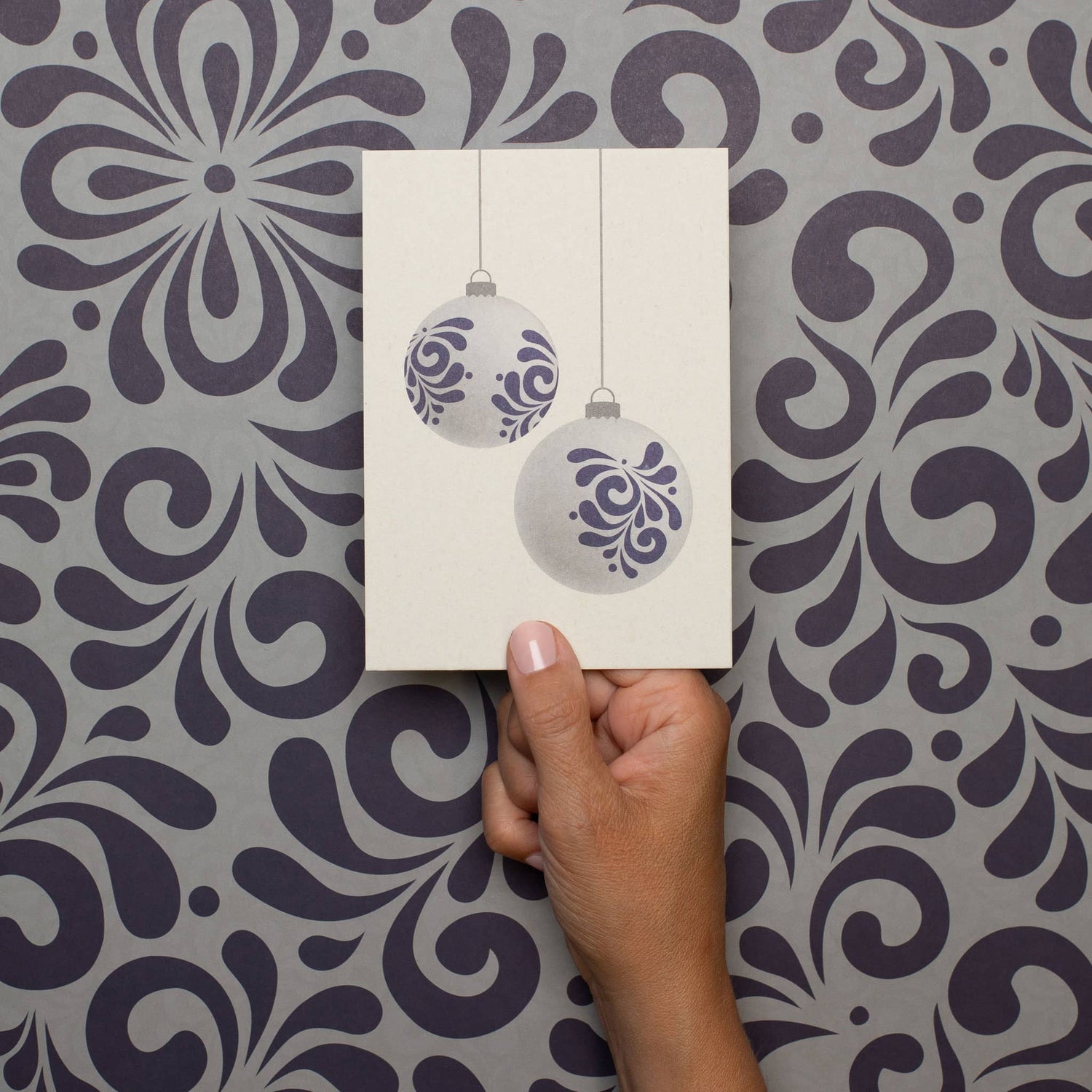 Postkarte mit Bembel Baumkugeln - stabile Karte aus Holzschliffpappe mit hessischem Baumschmuck von My Pretty Circus | PC-BEM2301-WH