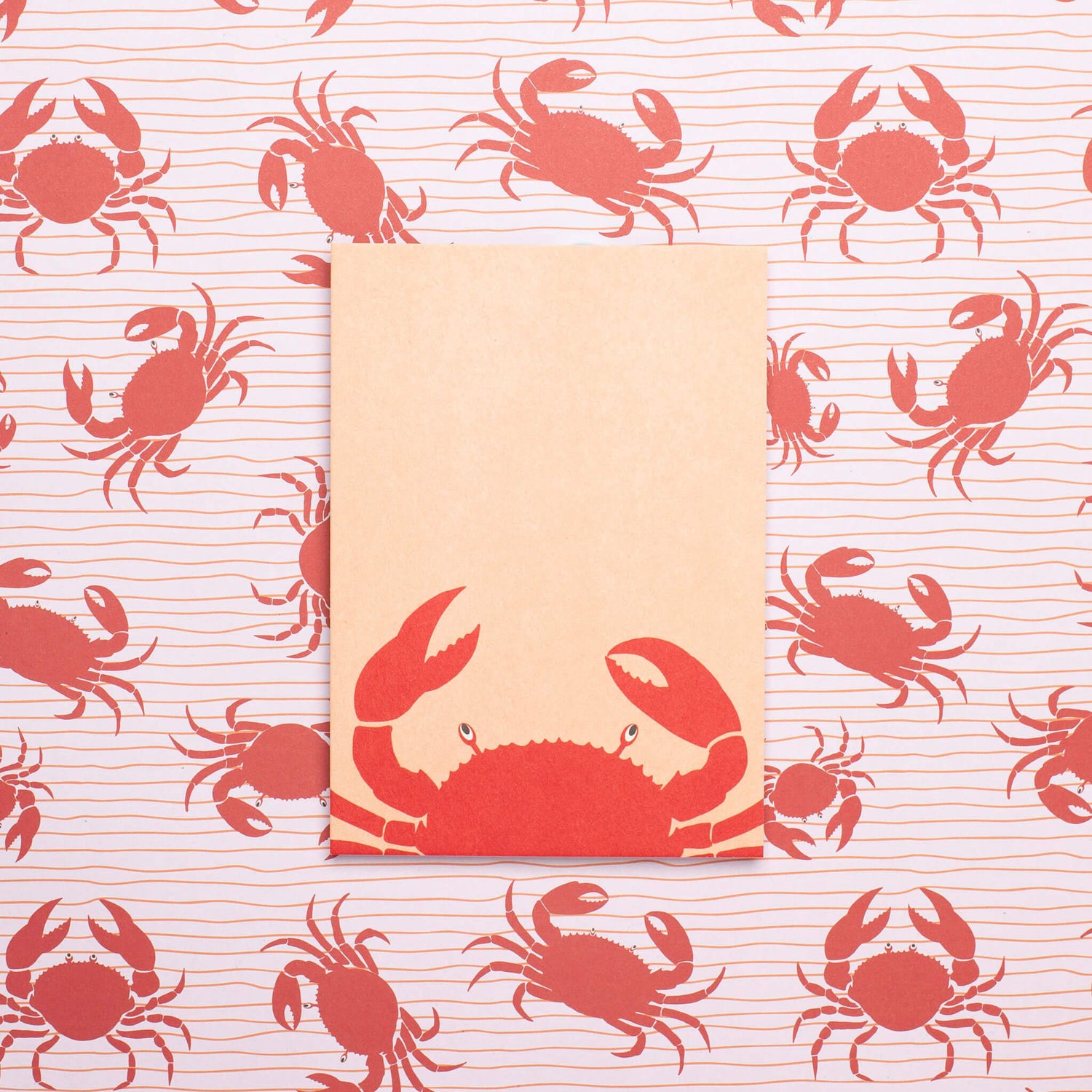 Postkarte &quot;Krabbe&quot; - stabile Karte aus Holzschliffpappe mit Krebs in korallrot von My Pretty Circus | PC-CRA2011-RE
