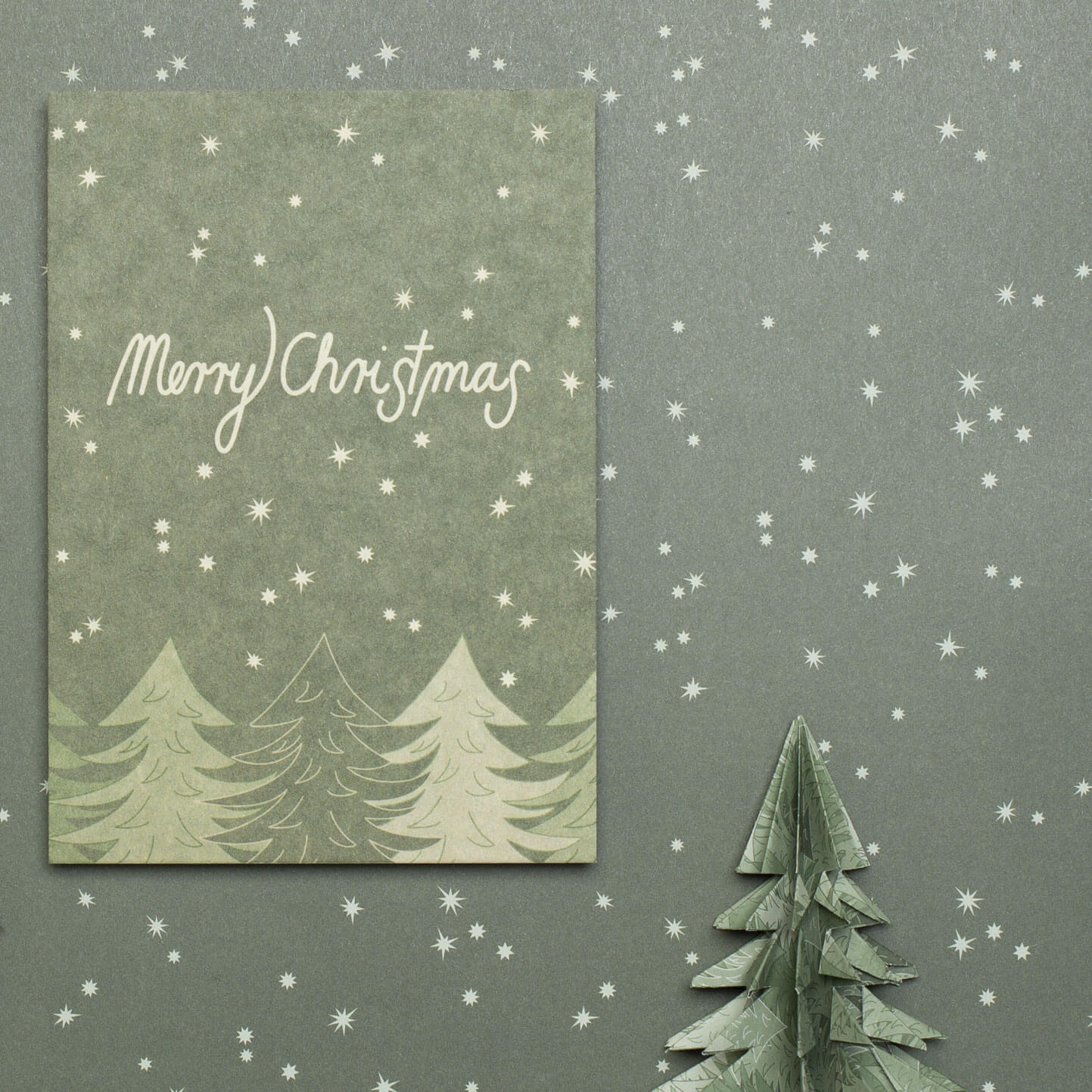 Postkarte Sterne &quot;Merry Christmas&quot;  stabile Karte aus Holzschliffpappe mit Tannen und Sternen in grün von My Pretty Circus | PC-MER2108-GR
