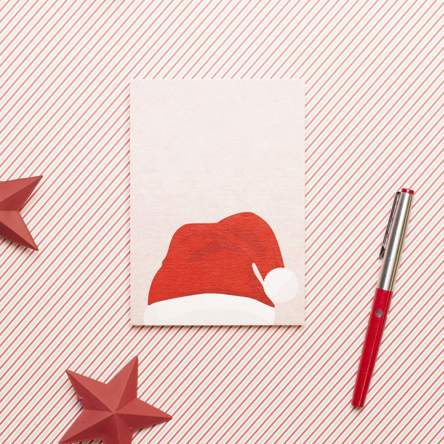 Postkarte &quot;Nikolaus&quot; - stabile Karte aus Holzschliffpappe mit Weihnachtsmann Mütze in rosa und rot von My Pretty Circus | PC-SAN2008-LP